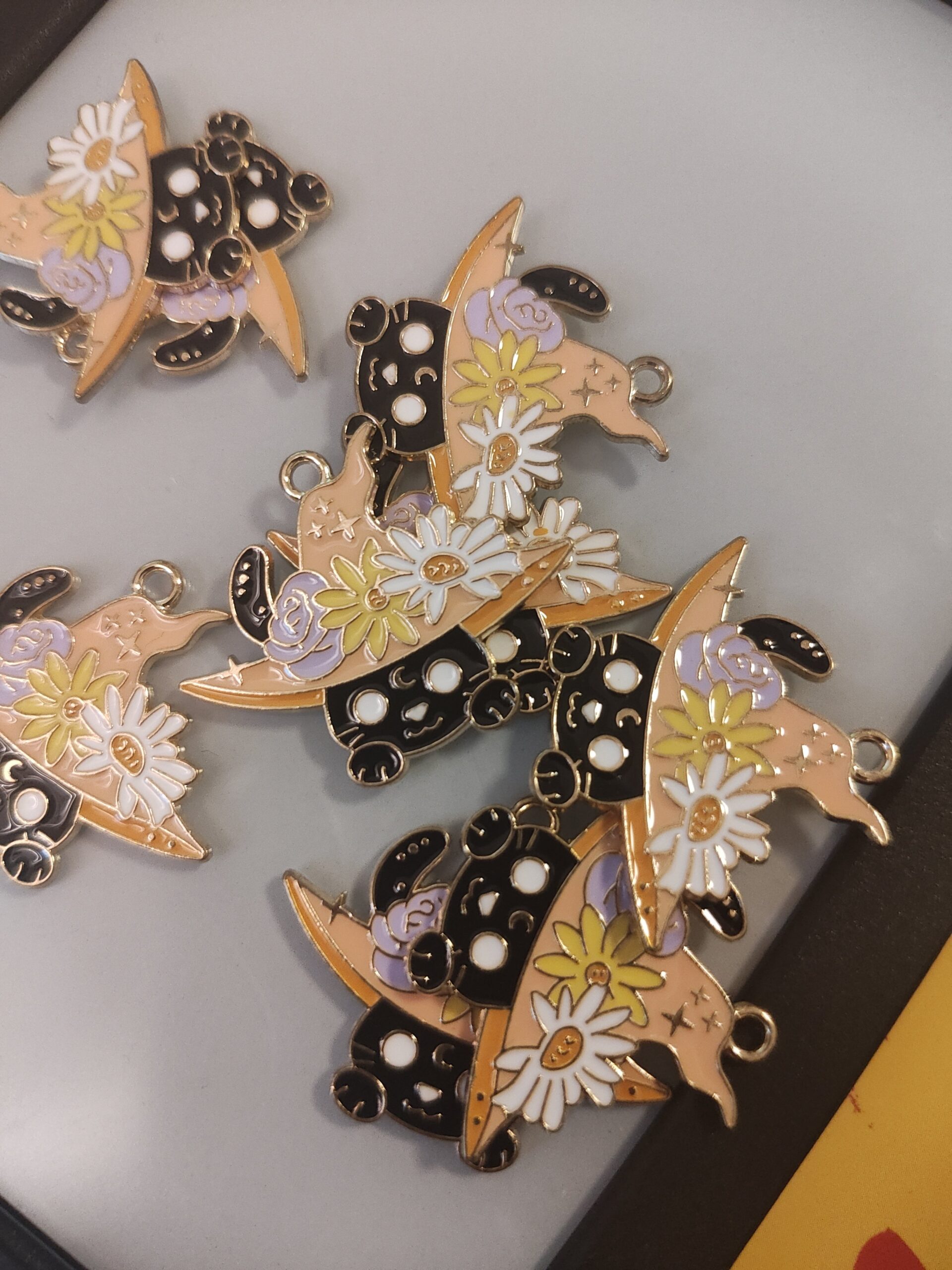 Charms for your Kindle, Phone or Journal - Image 5